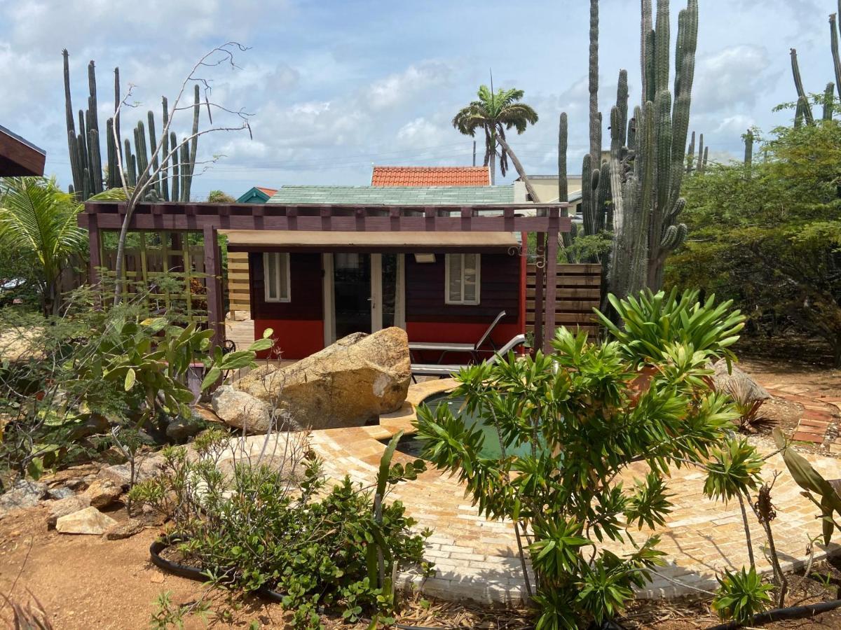 Cozy Studio With Private Spa Oranjestad Luaran gambar