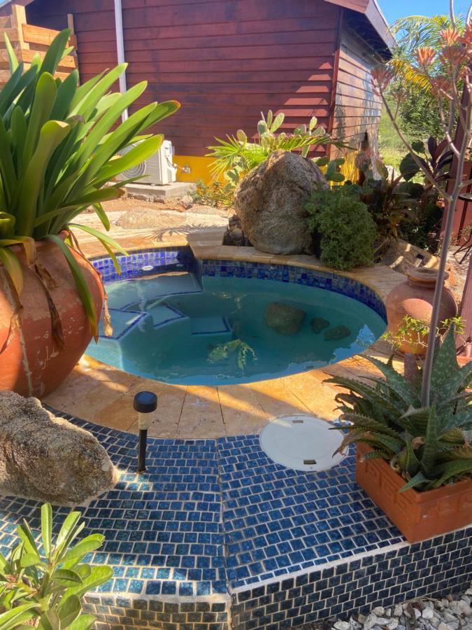 Cozy Studio With Private Spa Oranjestad Luaran gambar